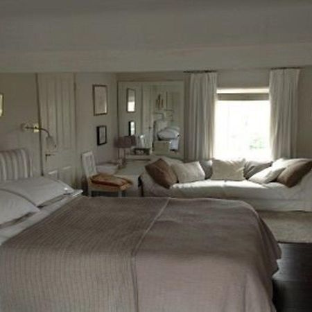 Wisteria House B&B Chippenham (Wiltshire) Exterior foto